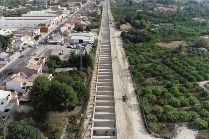 vista de las obras del montaje de vía en la LAV Murcia-Almería