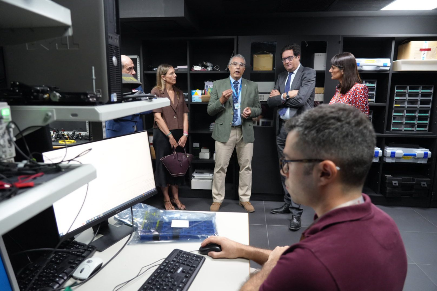 El ministro para la Transformación Digital y de la Función Pública, Óscar López en su visita a la cátedra USECHIP