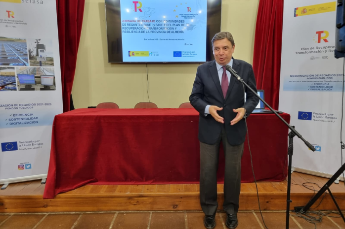 El ministro de Agricultura, Pesca y Alimentación, Luis Planas, durante su intervención en Cuevas del Almanzora (Almería)