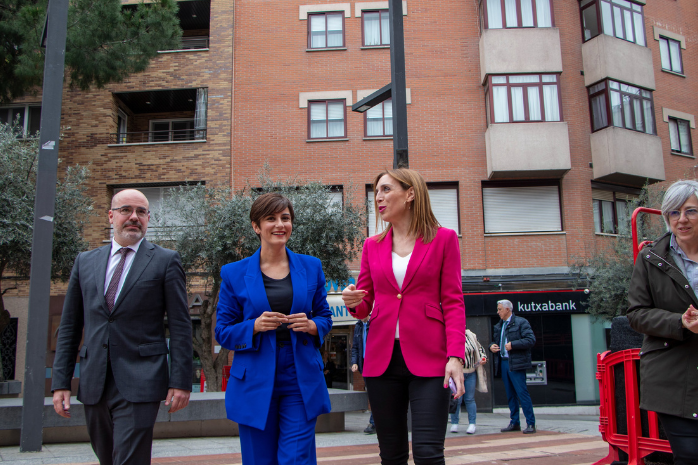 La ministra de Vivienda y Agenda Urbana, Isabel Rodríguez en su vista a Alcorcón