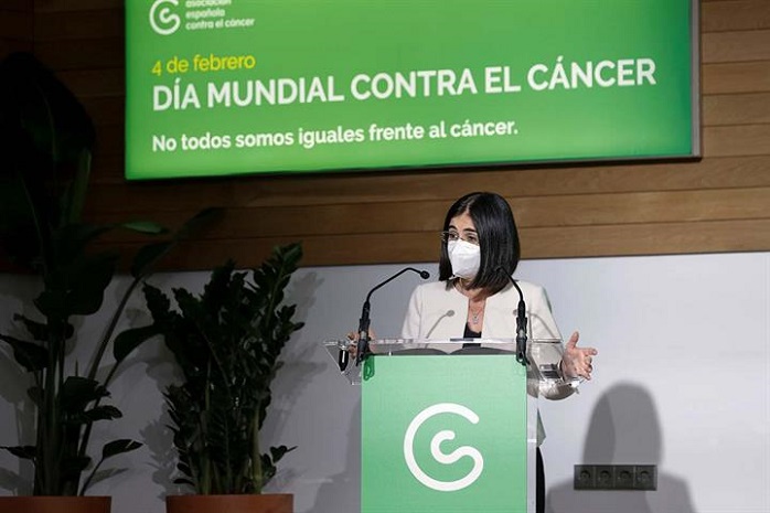 La ministra de Sanidad, Carolina Darias, durante su intervención en el XI Foro contra el Cáncer, organizado por la Asociación Española contra el Cáncer (AECC)