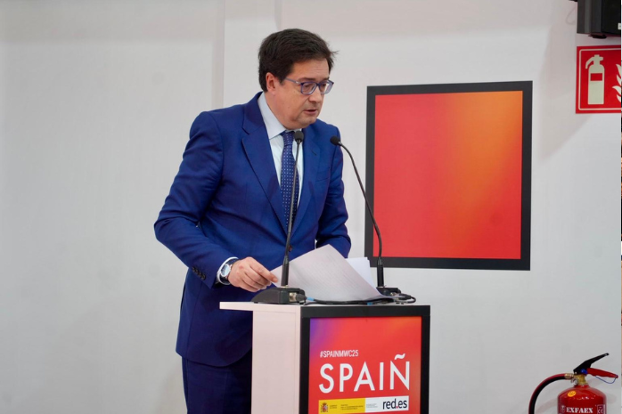 Óscar López durante un acto en el MWC Barcelona 2025