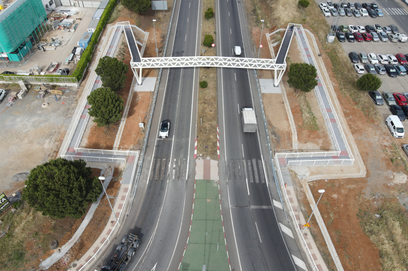 vista aérea de la nueva pasarela peatonal en la Ronda Sur de Salamanca