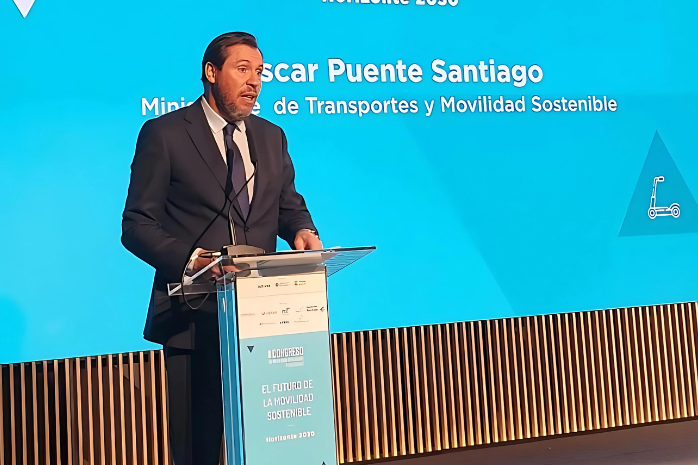 El ministro de Transportes y Movilidad Sostenible, Óscar Puente, en la clausura del II Congreso de Movilidad Inteligente y Sostenible organizado por el Grupo Prensa Ibérica, 
