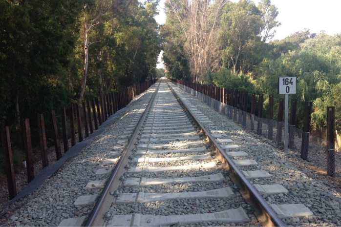 una vía de tren