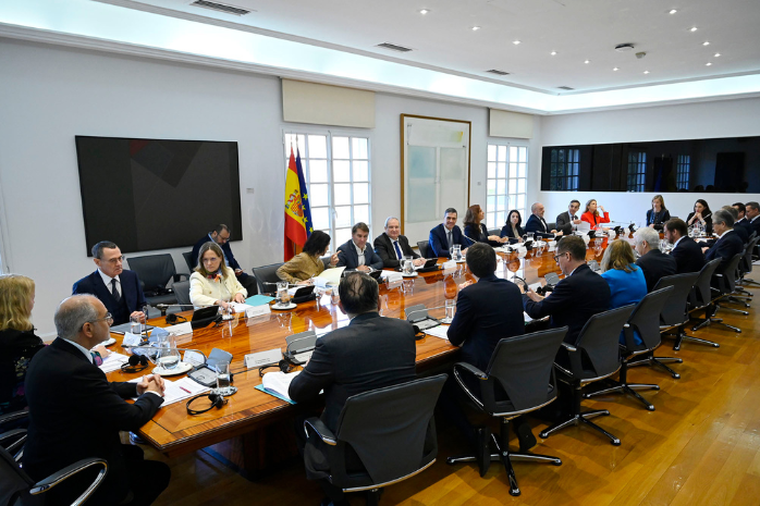 Reunión con los altos ejecutivos de las compañías farmacéuticas y representantes de las patronales del sector.