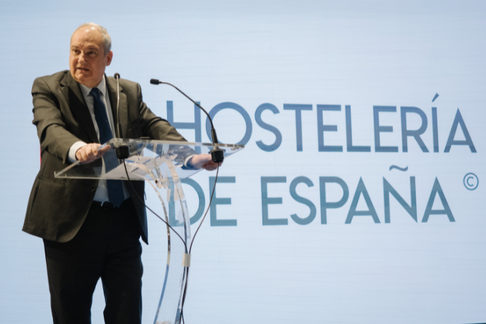 El ministro de Industria y Turismo, Jordi Hereu, durante su intervención en la Asamblea General de Hostelería.