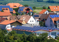 Población con instalación de placas solares fotovoltaicas