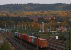 vagones de tren en una vía