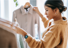 una trabajadora de un comercio