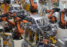 una cadena de montaje de coches