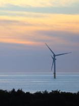 una plataforma eólica marina