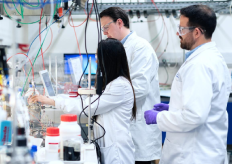 científicos en un laboratorio