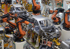 una cadena de montaje de coches