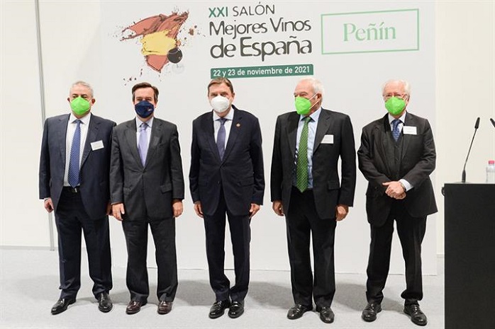 El ministro de Agricultura, Pesca y Alimentación, Luis Planas, en la inauguración del XXI Salón de los Mejores Vinos de España