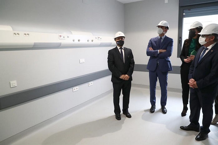 El presidente del Gobierno, Pedro Sánchez, visita las obras del nuevo Hospital Universitario de Melilla