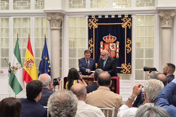 Firma del convenio para optimizar el uso de fondos europeos de desarrollo rural en proyectos de regadíos en Andalucía.