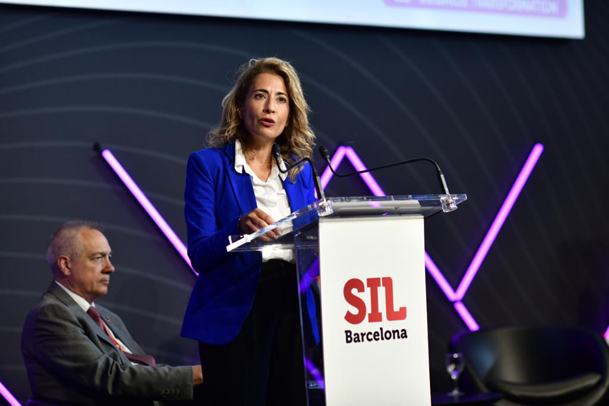 La ministra de Transportes, Movilidad y Agenda Urbana, Raquel Sánchez, durante su intervención en la inauguración del Salón Internacional de la Logística