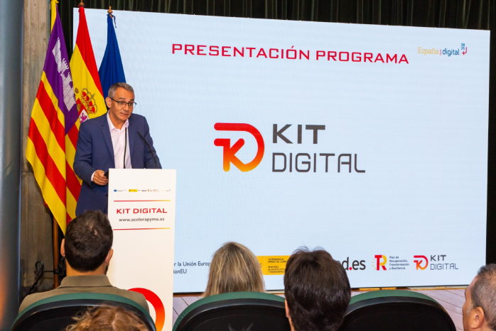 El director general de Red.es, Alberto Martínez Lacambra, durante la presentación del Kit Digital en Islas Baleares