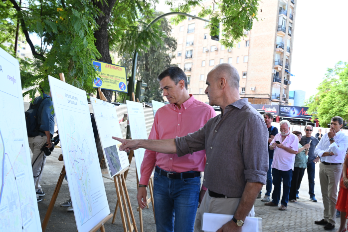El presidente del Gobierno, Pedro Sánchez visita el proyecto de ampliación del Metrocentro de Sevilla
