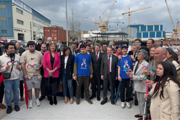 Inauguración del nuevo paseo peatonal y ciclista del Puerto de Vigo.