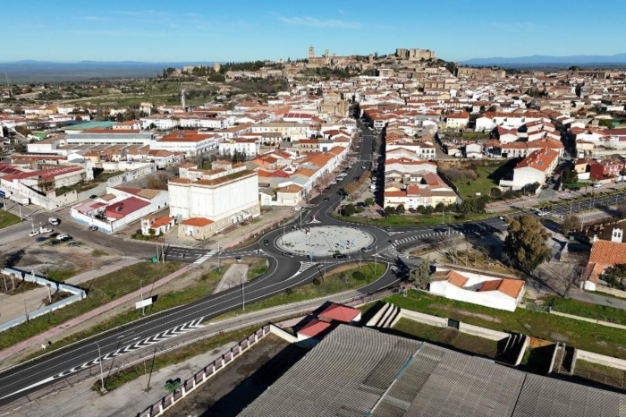 Nuevas glorietas para reorganizar los accesos y eliminar cruces en Trujillo, Cáceres