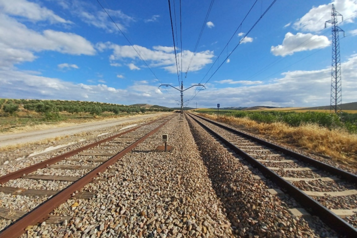 una vía de tren