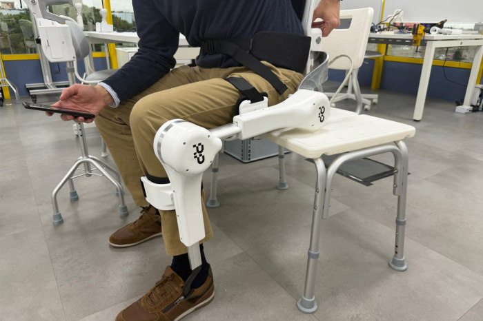 Una persona usando el dispositivo Awake