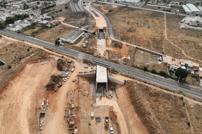Obras del nuevo acceso ferroviario sur al Port de Castelló.