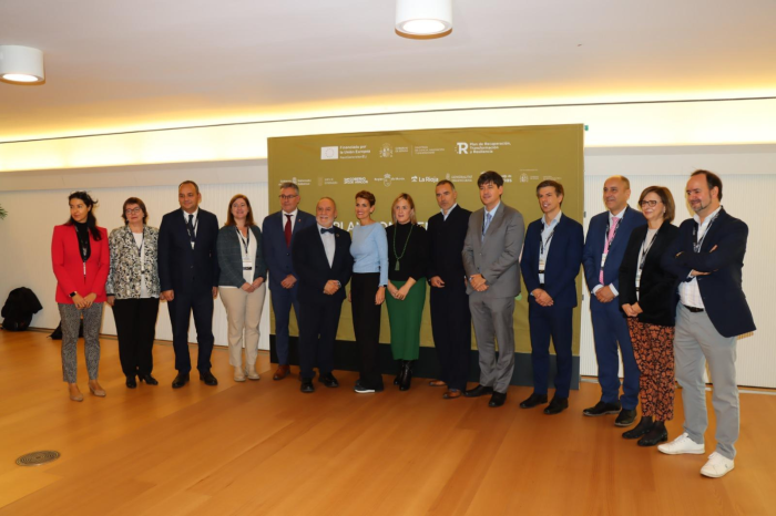 foto de familia del acto de clausura