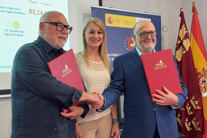 Firma del acuerdo para modernizar los regadíos del trasvase Tajo-Segura.