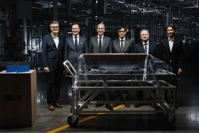 Inauguración de la planta de ensamblaje de baterías de Seat en Martorell.