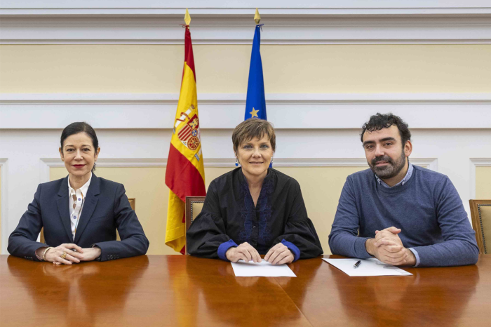 foto de la firma del acuerdo